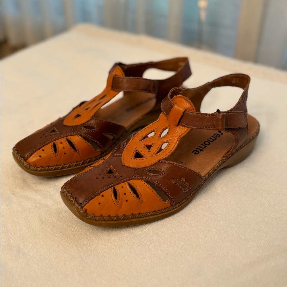 Women’s Remonte 2 Tone Leather Sandals Size 39 / 8.5